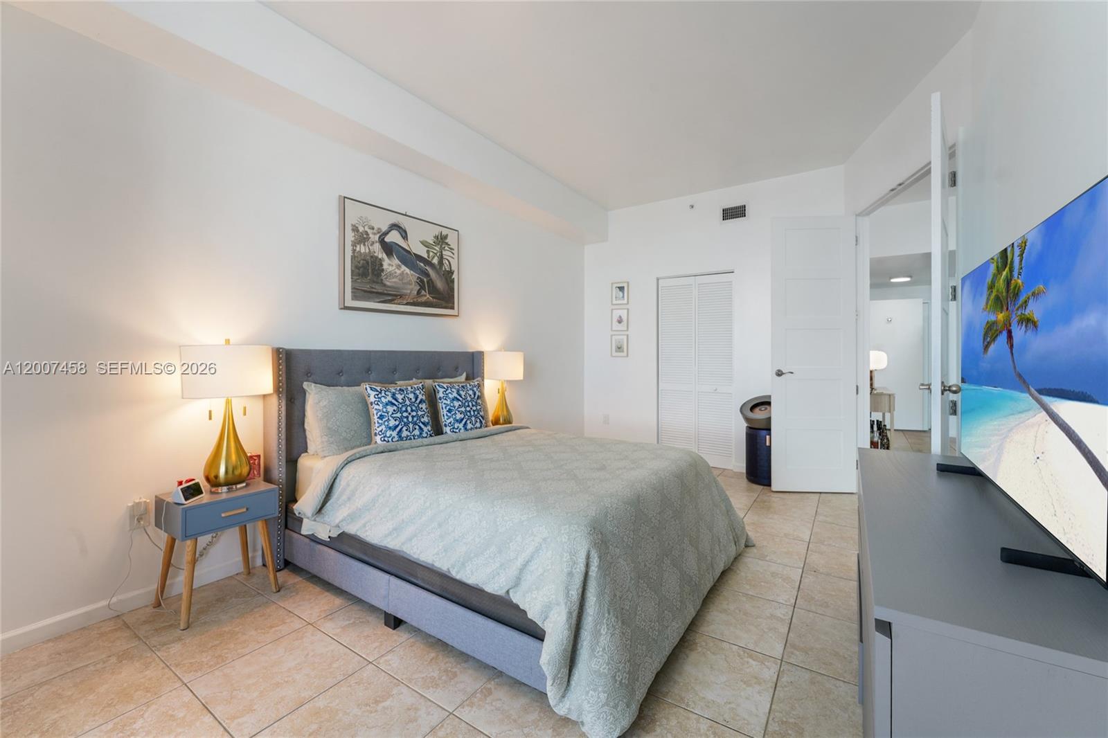 NEW WAVE CONDO - Residential