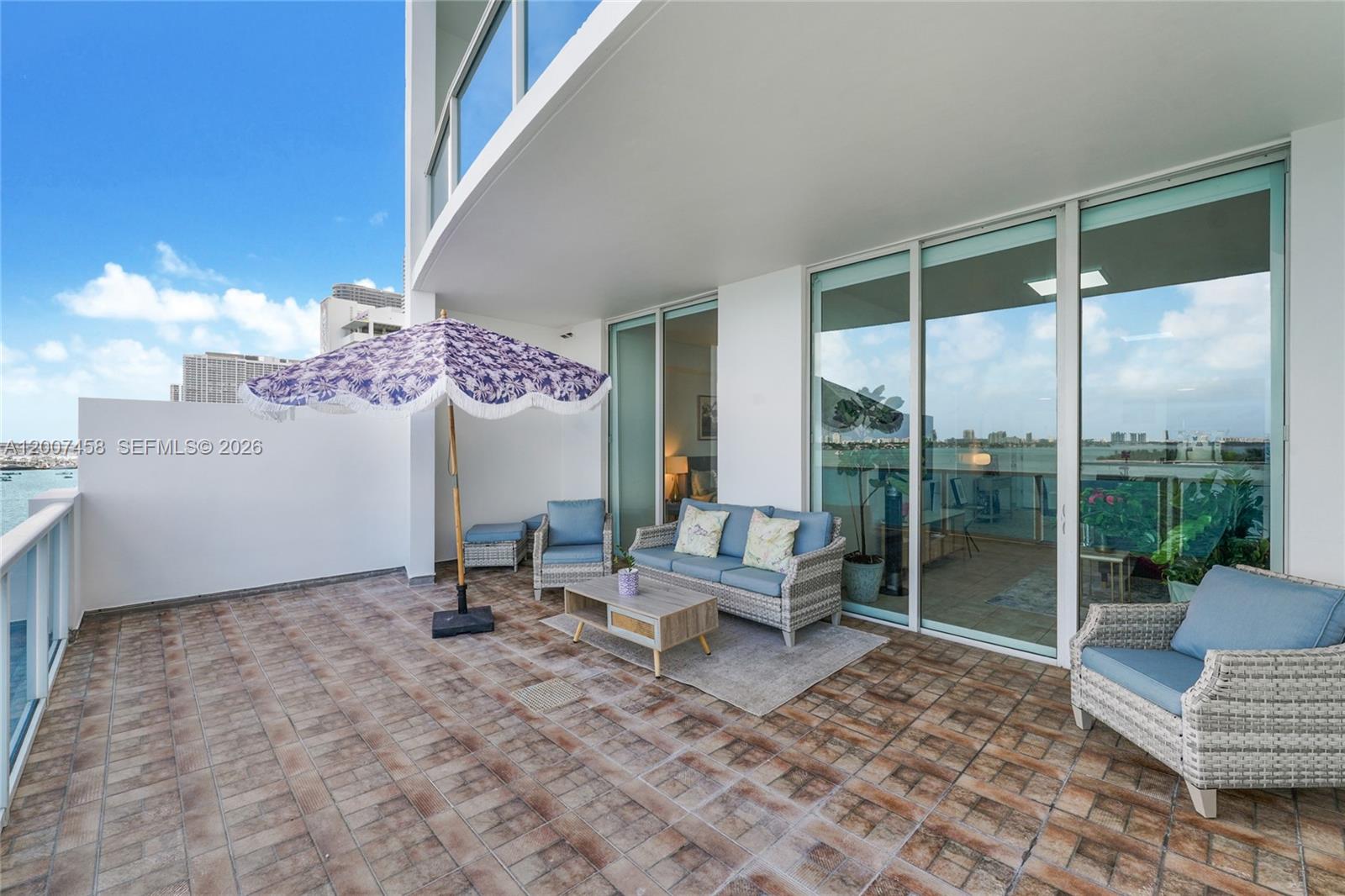 NEW WAVE CONDO - Residential