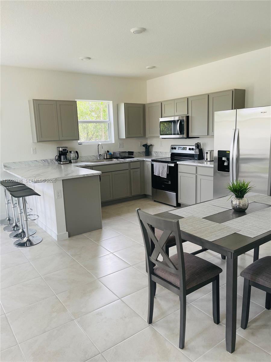 HAMILTON PLACE - Residential
