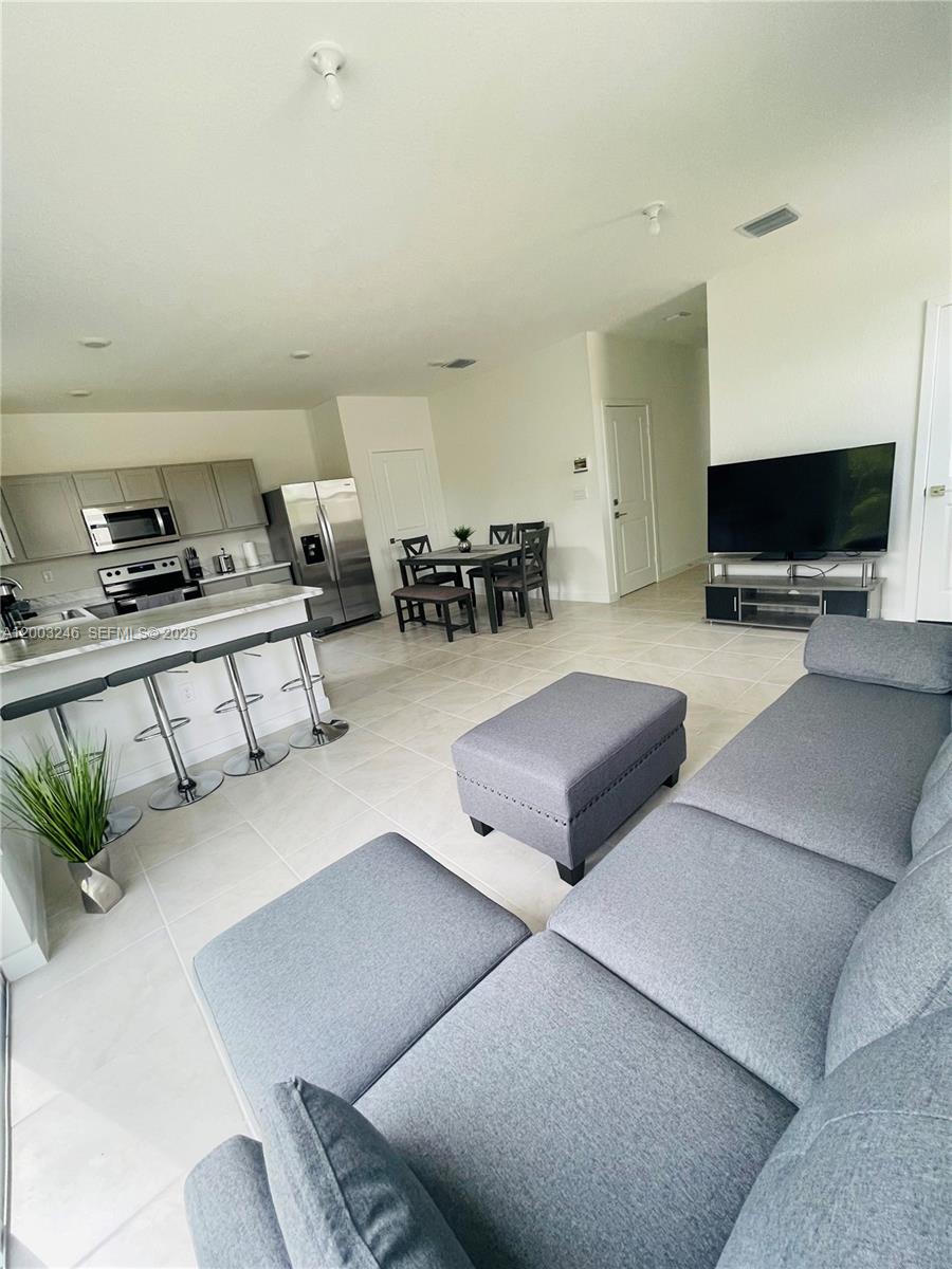 HAMILTON PLACE - Residential