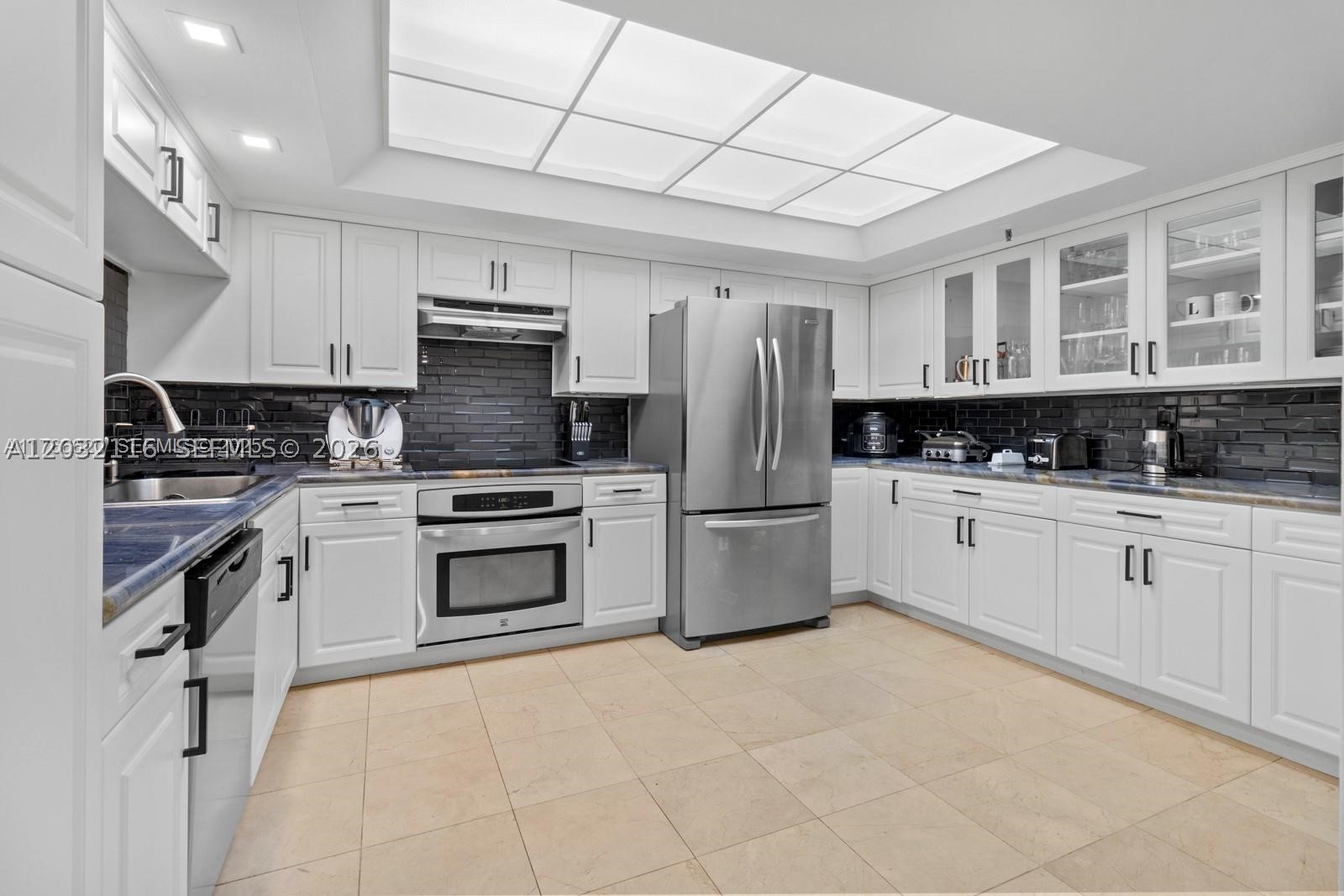 BRICKELL KEY ONE CONDO - Residential Lease