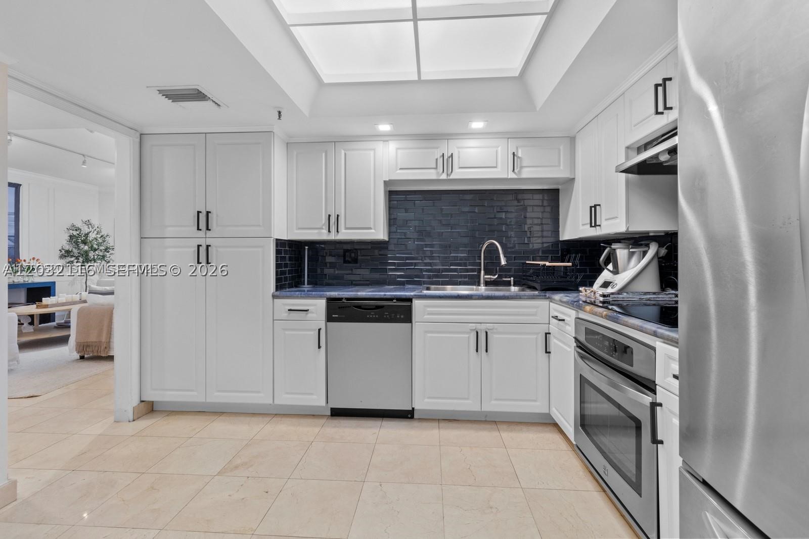 BRICKELL KEY ONE CONDO - Residential Lease