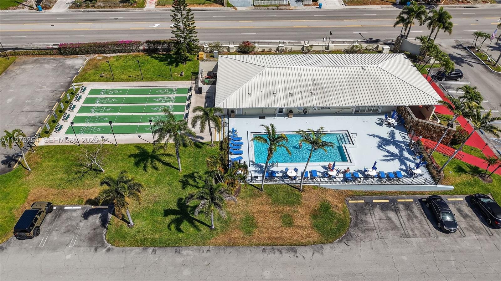 PINE POINT VILLAS CONDO - Residential