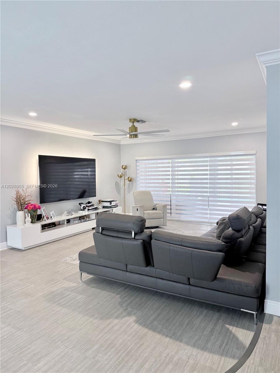 PLANTATION PARK LAKESITES - Residential Lease