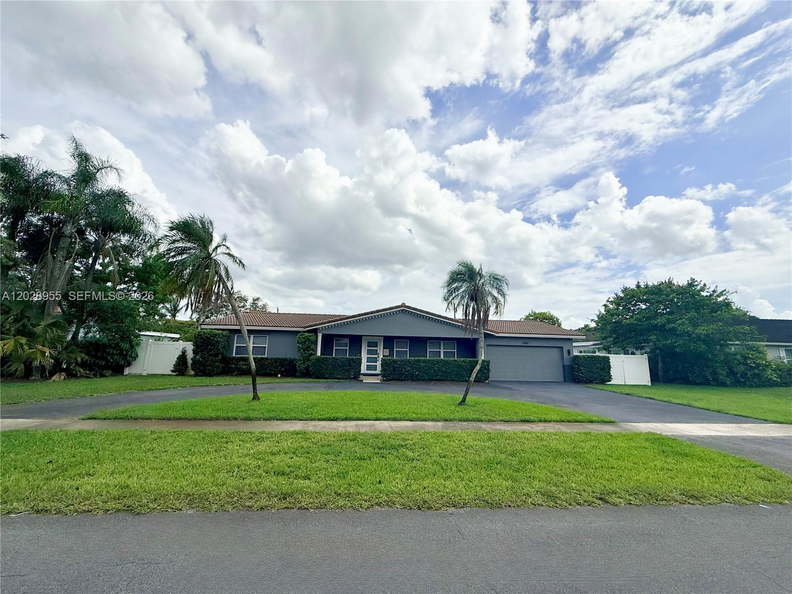 PLANTATION PARK LAKESITES - Residential Lease