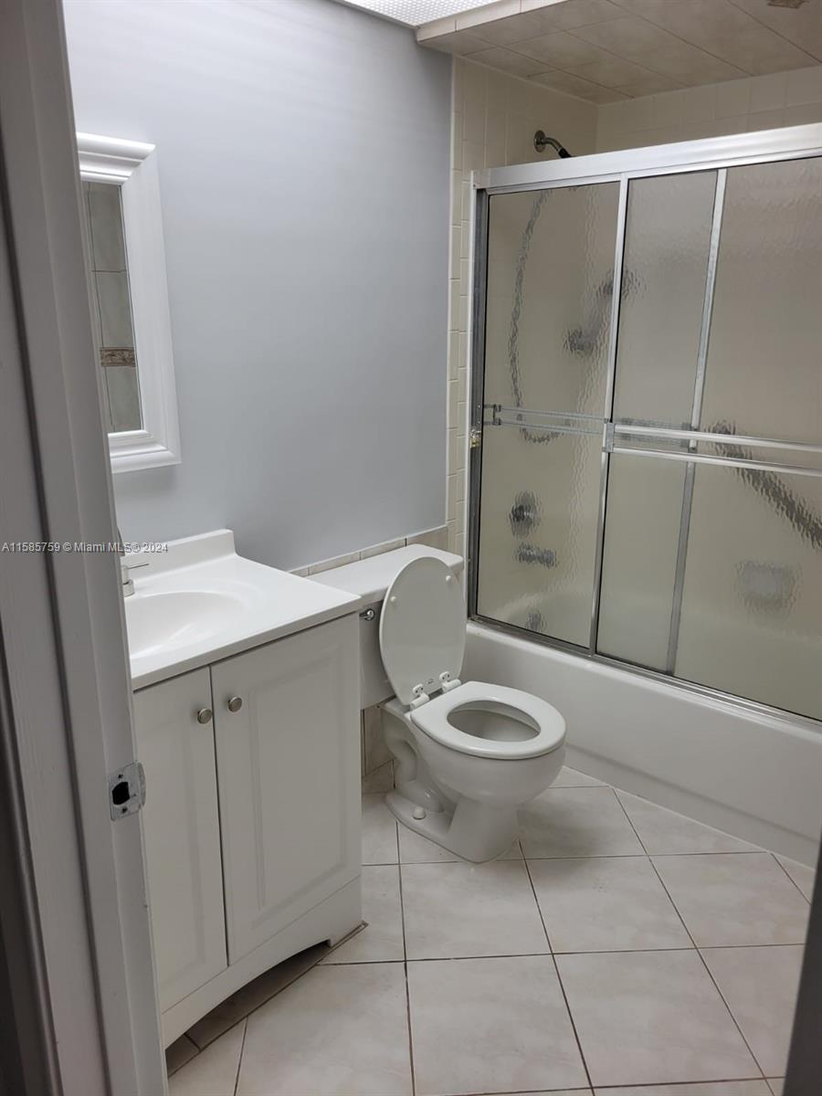 CAMBRIDGE AT CENTURY VILL - Residential Lease