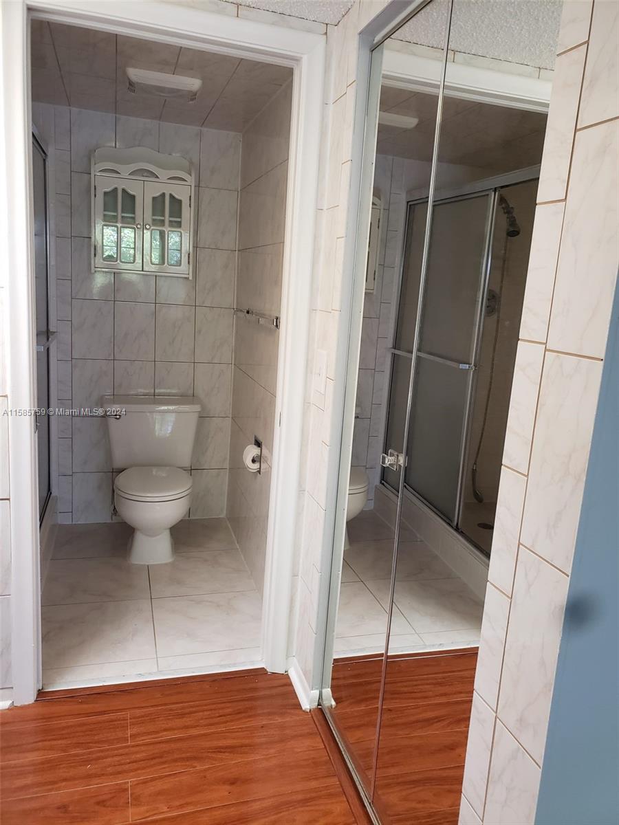 CAMBRIDGE AT CENTURY VILL - Residential Lease