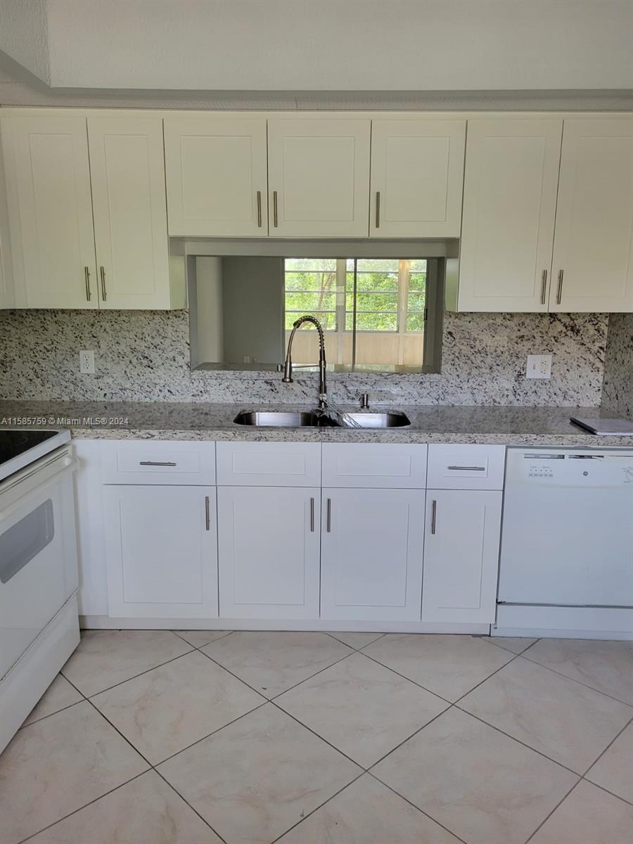 CAMBRIDGE AT CENTURY VILL - Residential Lease