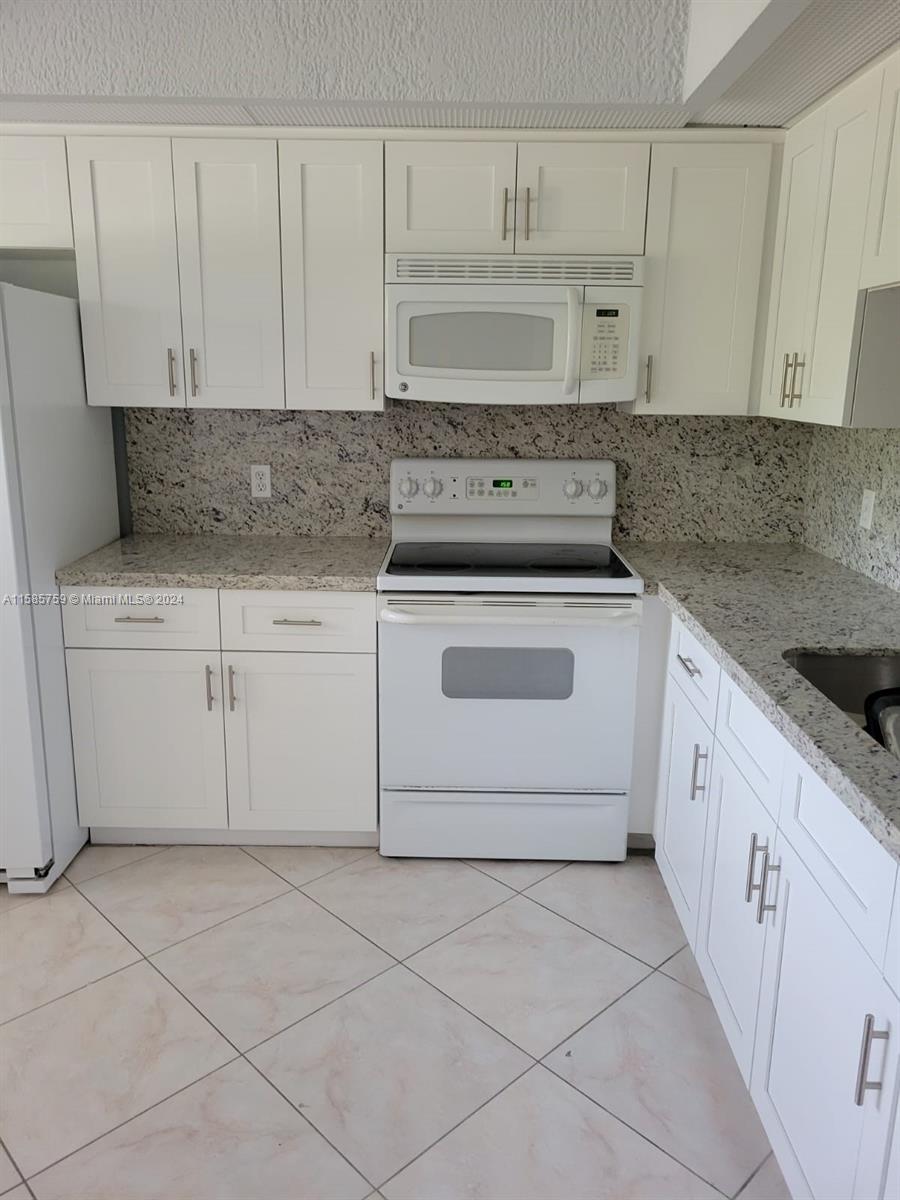 CAMBRIDGE AT CENTURY VILL - Residential Lease