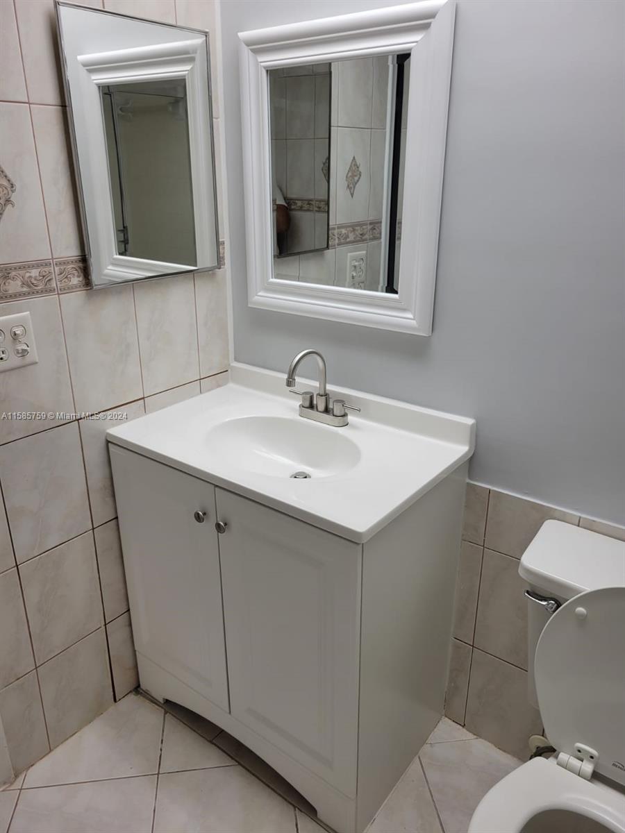 CAMBRIDGE AT CENTURY VILL - Residential Lease