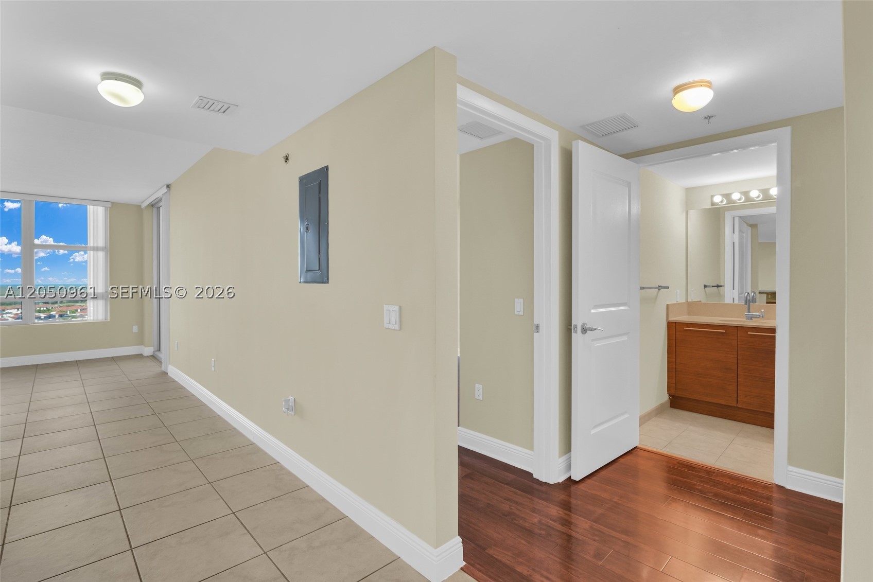 TAO SAWGRASS CONDOMINIUM - Residential Lease