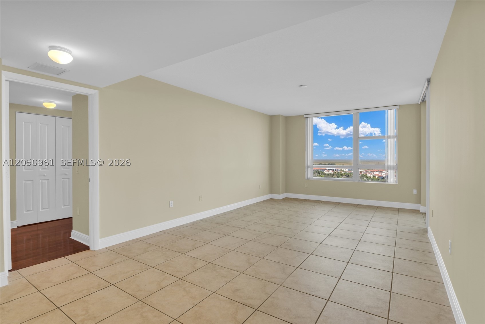 TAO SAWGRASS CONDOMINIUM - Residential Lease