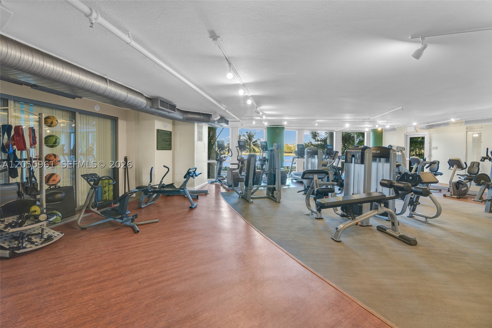 TAO SAWGRASS CONDOMINIUM - Residential Lease
