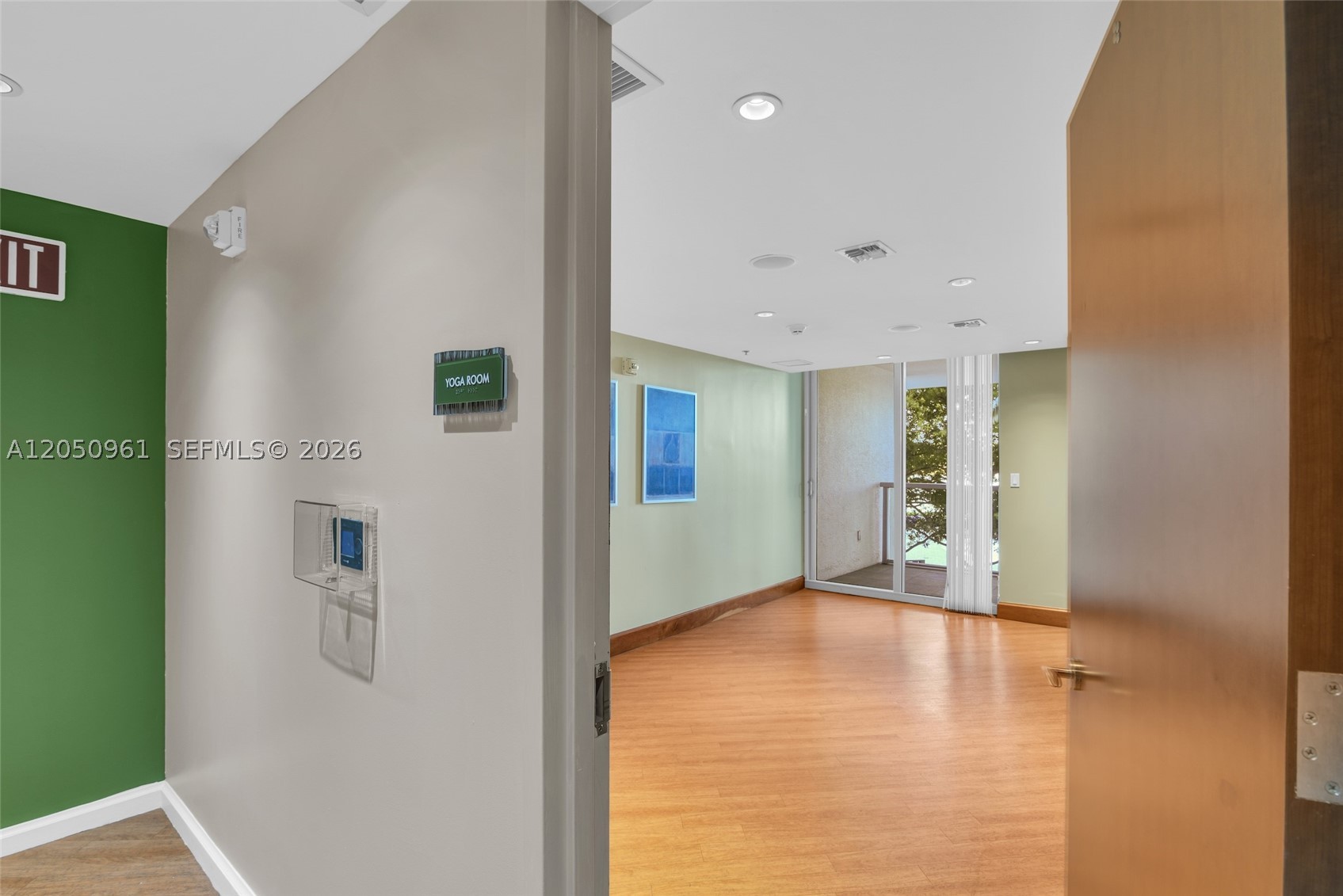 TAO SAWGRASS CONDOMINIUM - Residential Lease