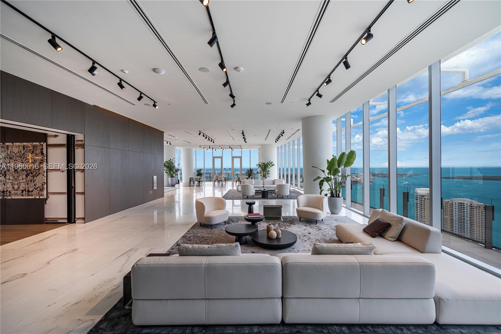 DUPONT PLAZA - Residential