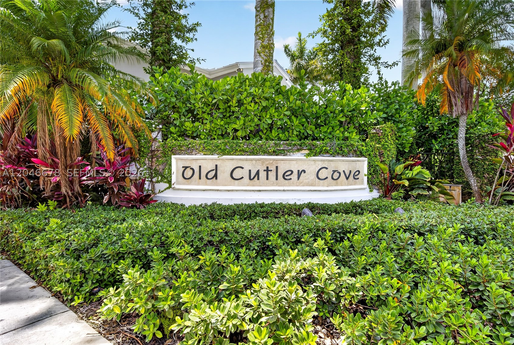 OLD CUTLER CREEK - Residential