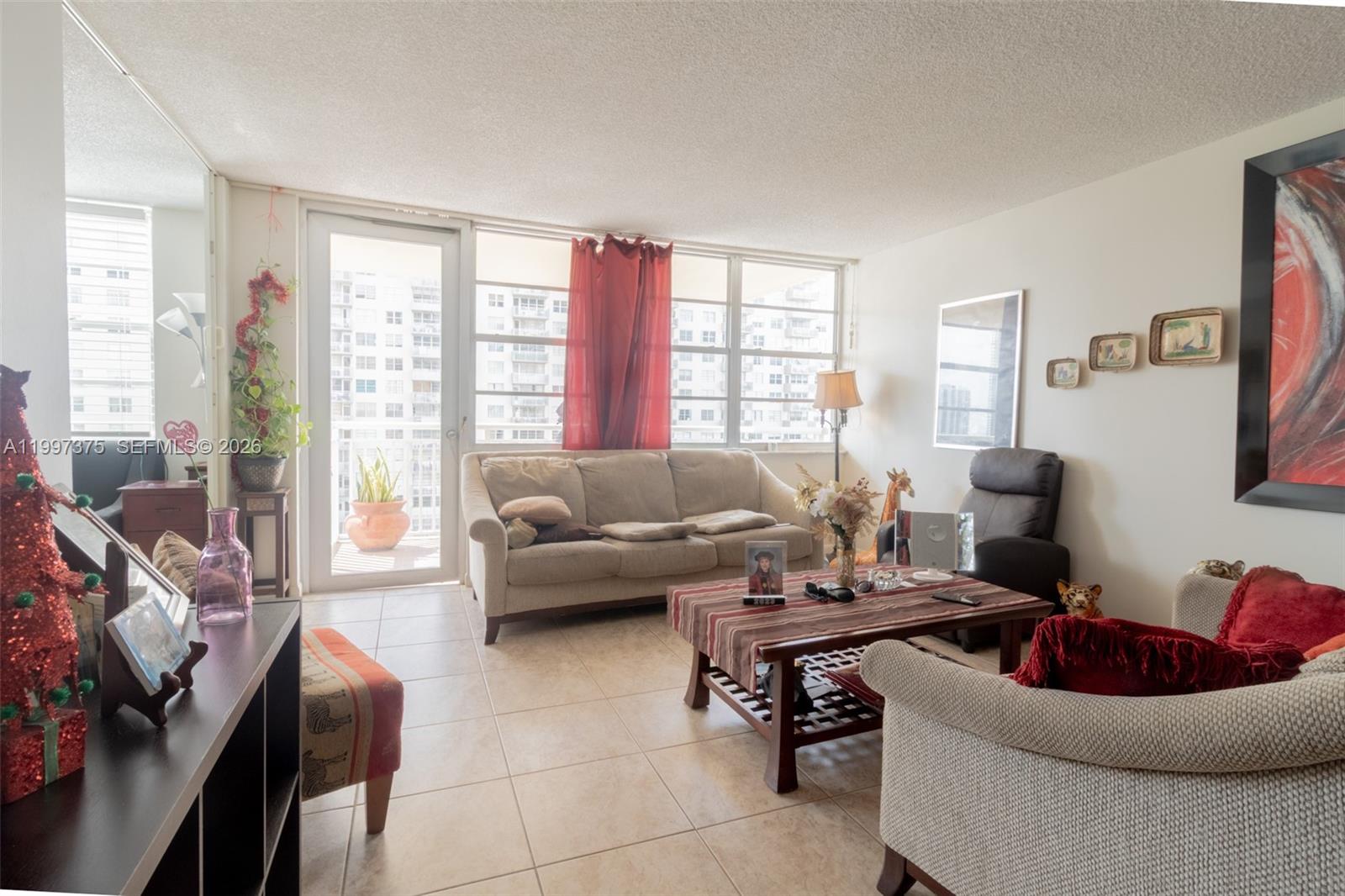 WINSTON TOWERS 200 - Residential
