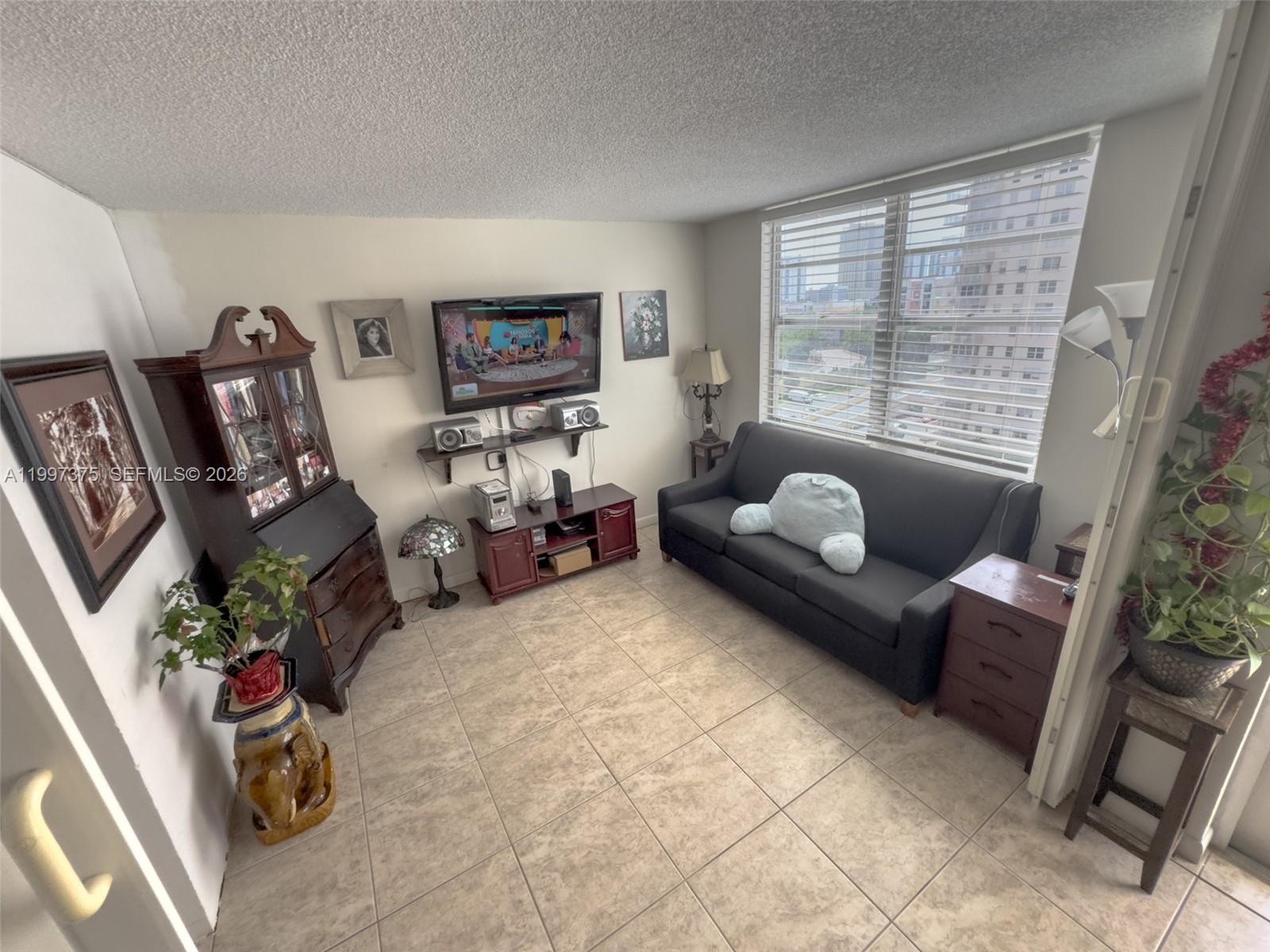 WINSTON TOWERS 200 - Residential