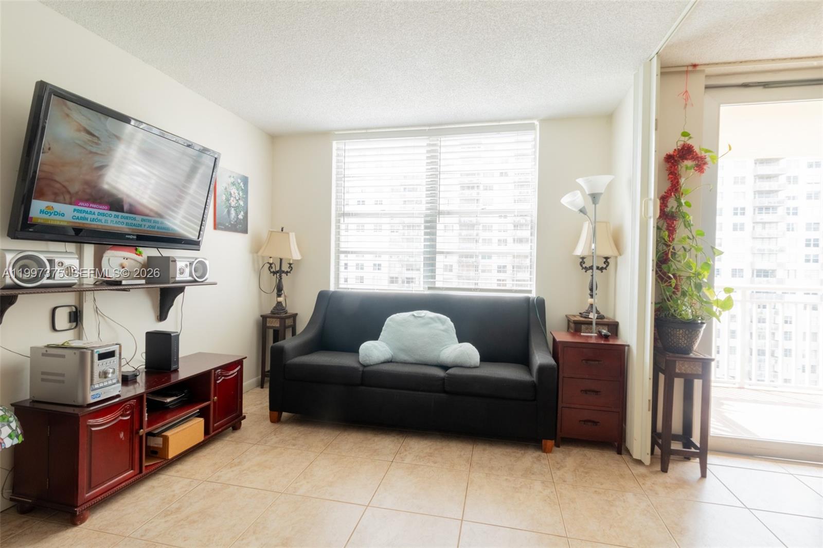 WINSTON TOWERS 200 - Residential