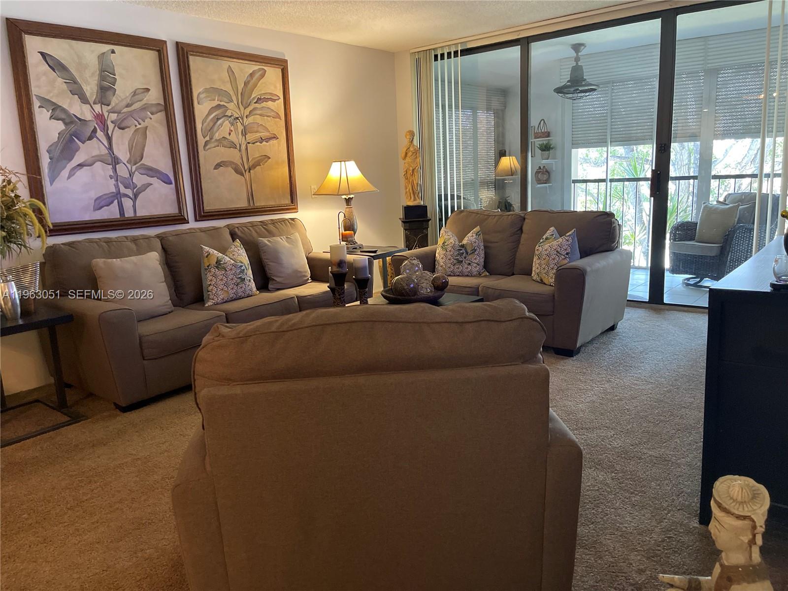 BLDG 9 OF COUNTRY CLUB AP - Residential