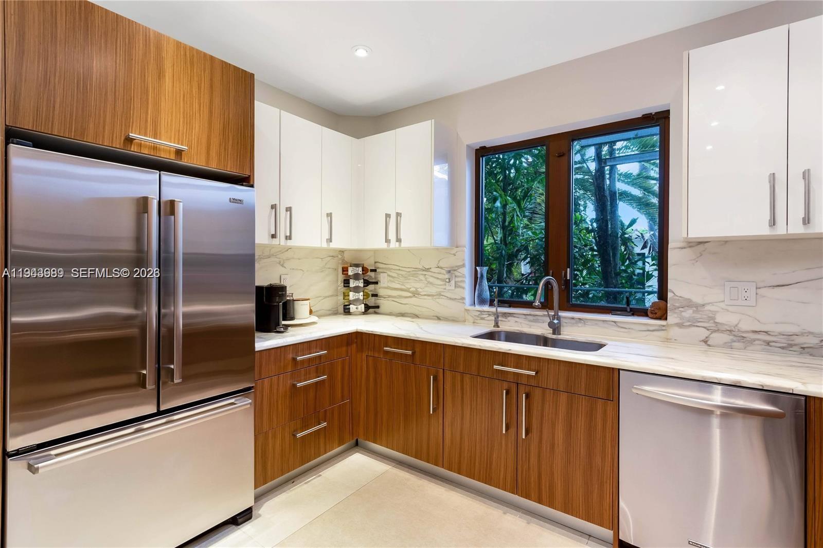 LA GORCE GOLF SUB - Residential Lease