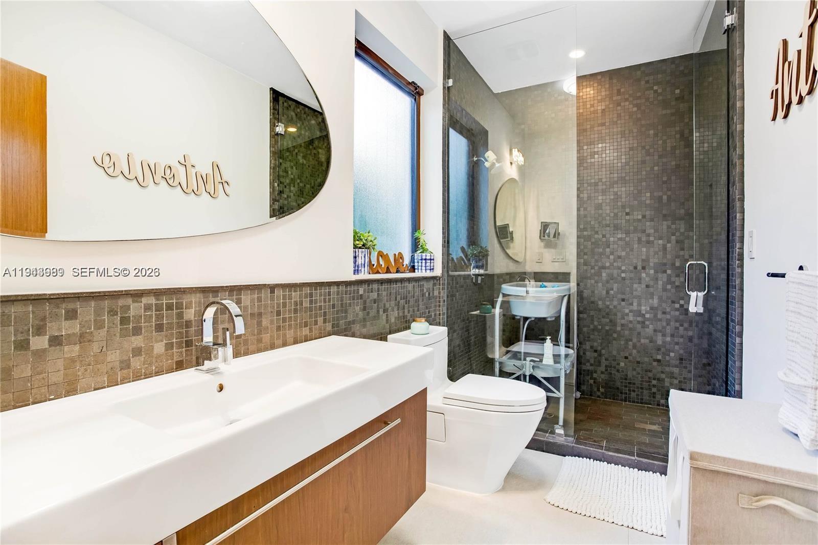 LA GORCE GOLF SUB - Residential Lease