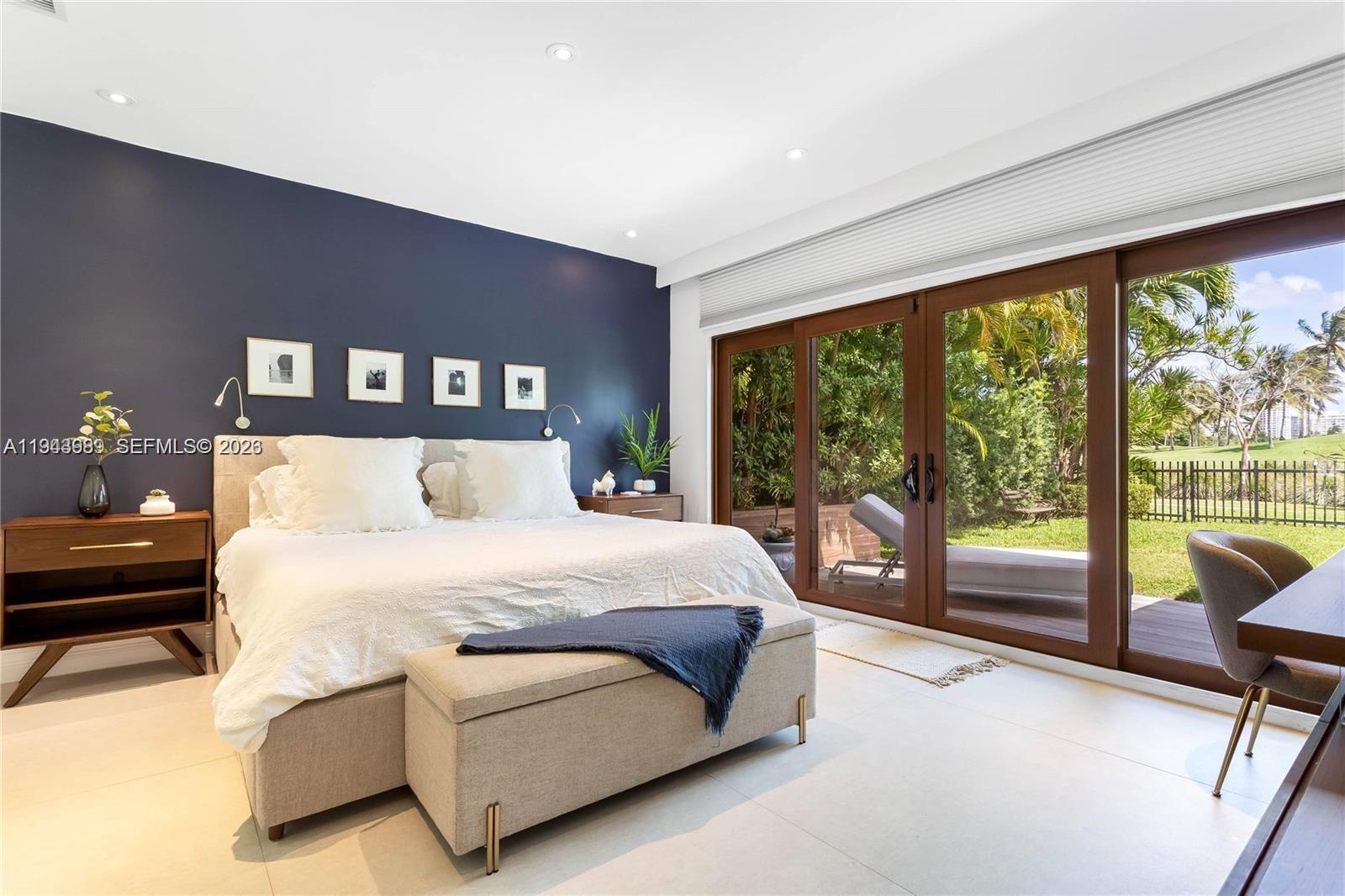 LA GORCE GOLF SUB - Residential Lease