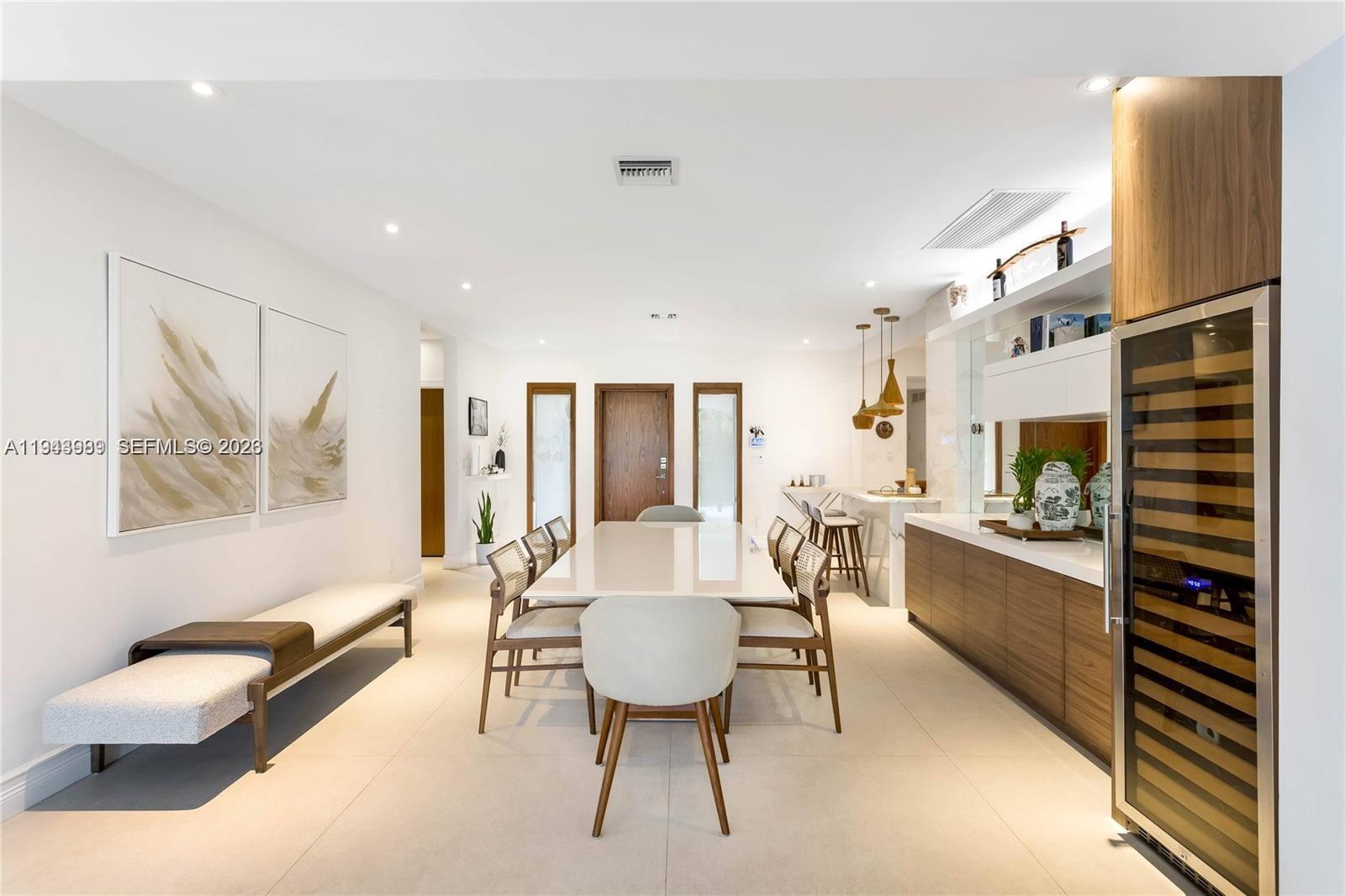 LA GORCE GOLF SUB - Residential Lease