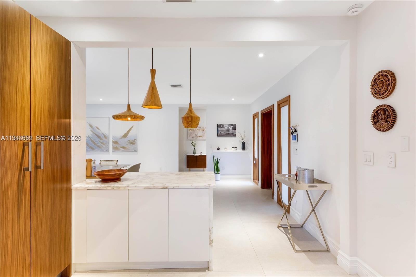 LA GORCE GOLF SUB - Residential Lease