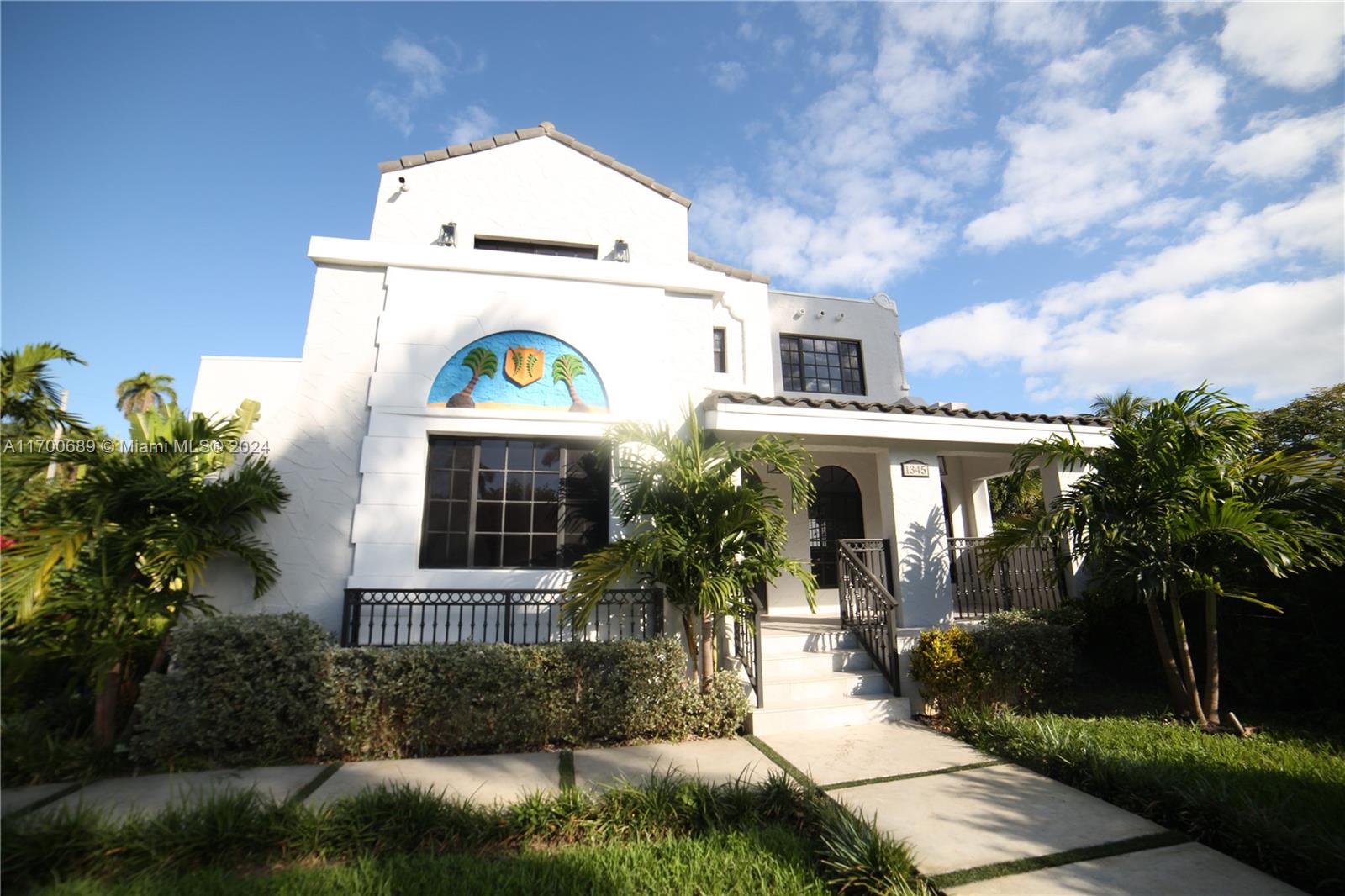 HOLLYWOOD LAKES SECTION - Residential