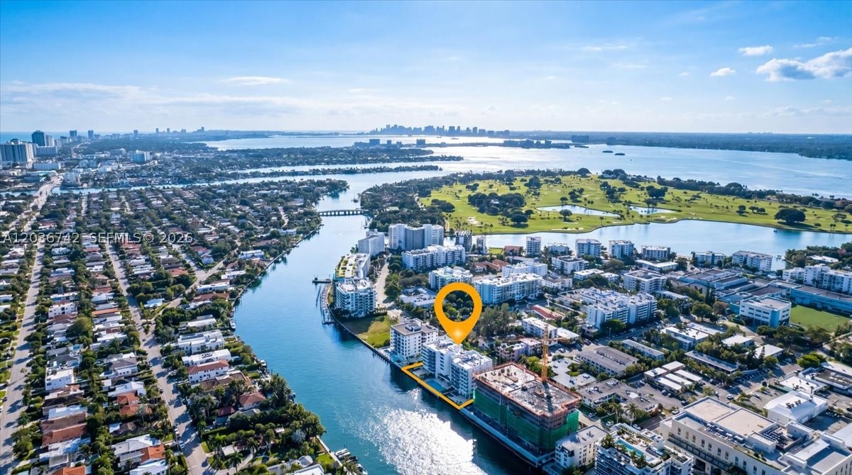 LONDON TOWERS CONDO - Residential