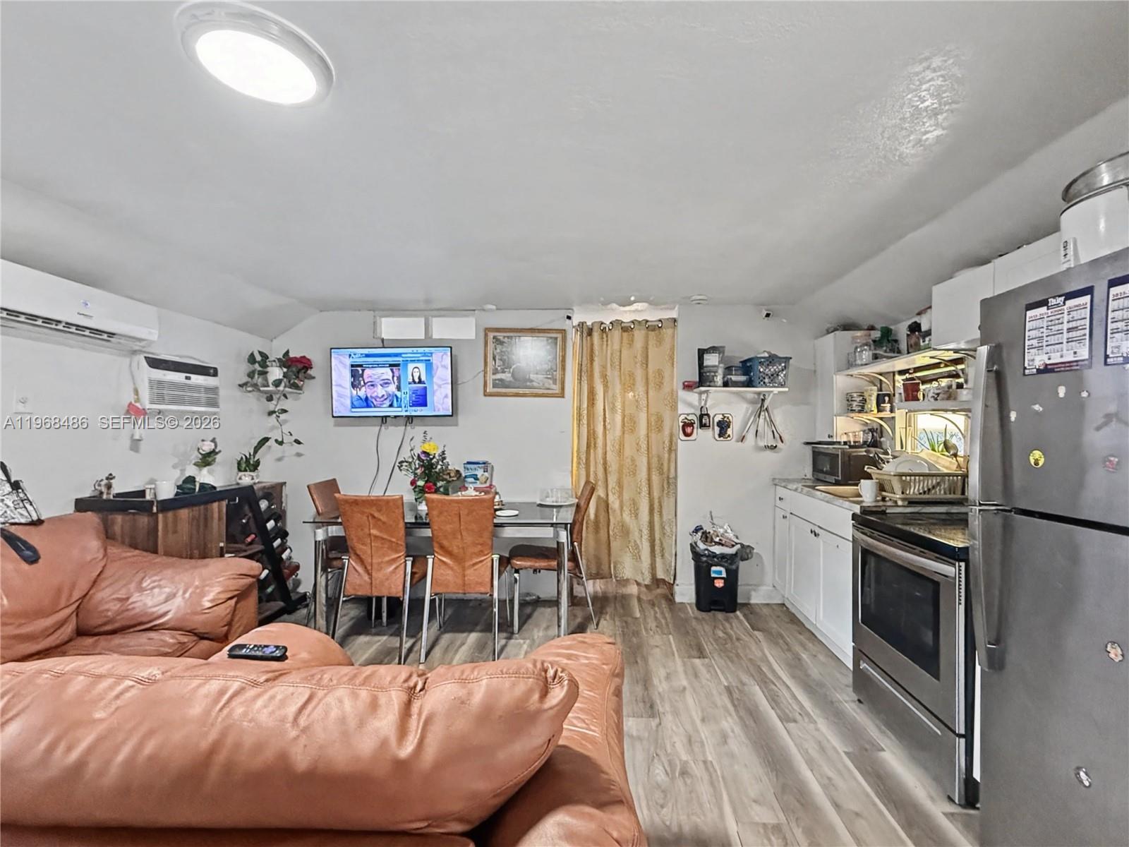 GARDEN CITY - Residential Income