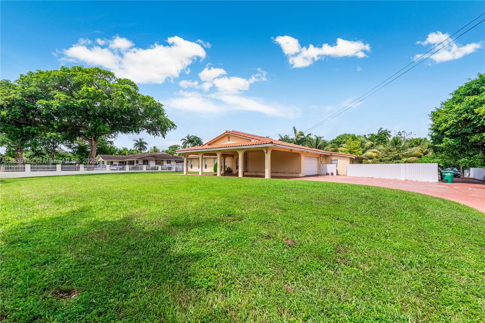 SWEETWATER ESTS SUB - Residential