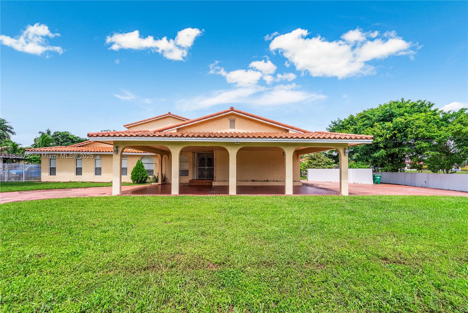 SWEETWATER ESTS SUB - Residential