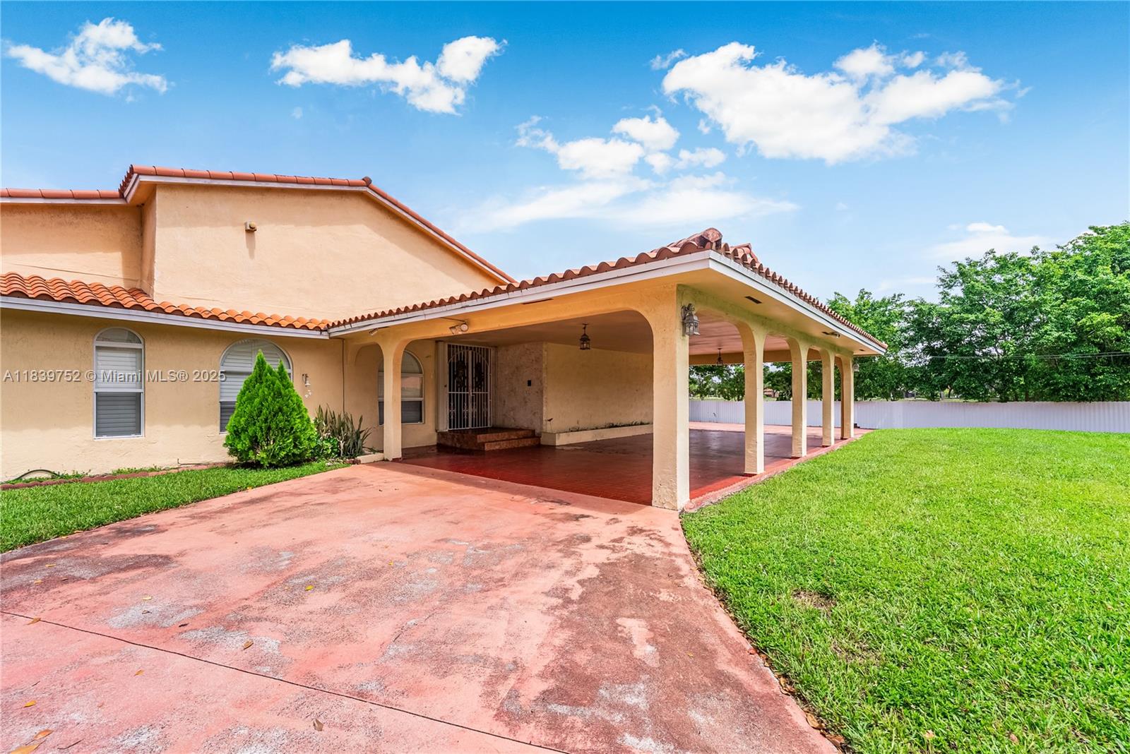 SWEETWATER ESTS SUB - Residential