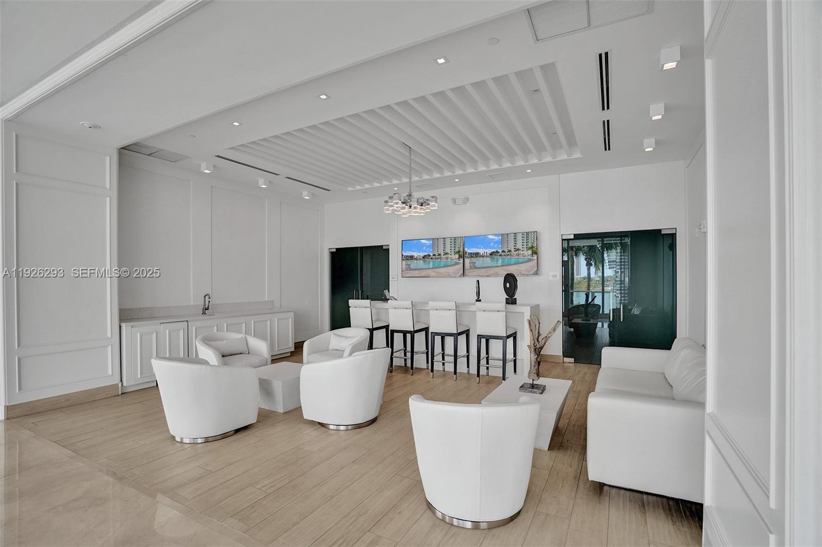THE PENINSULA CONDO - Residential