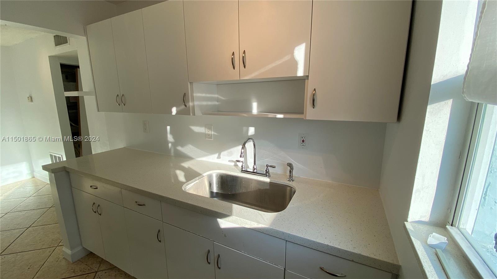 GROVES EDGE CONDO - Residential Lease