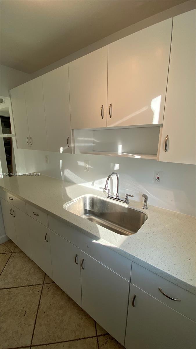 GROVES EDGE CONDO - Residential Lease