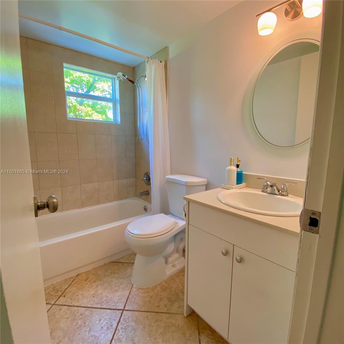 GROVES EDGE CONDO - Residential Lease