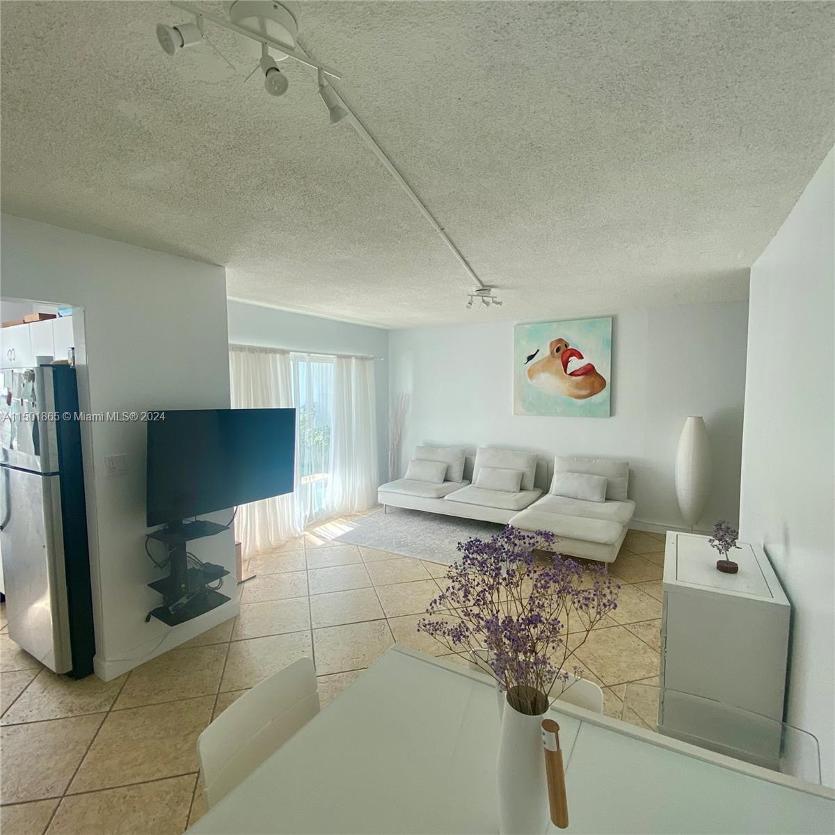 GROVES EDGE CONDO - Residential Lease
