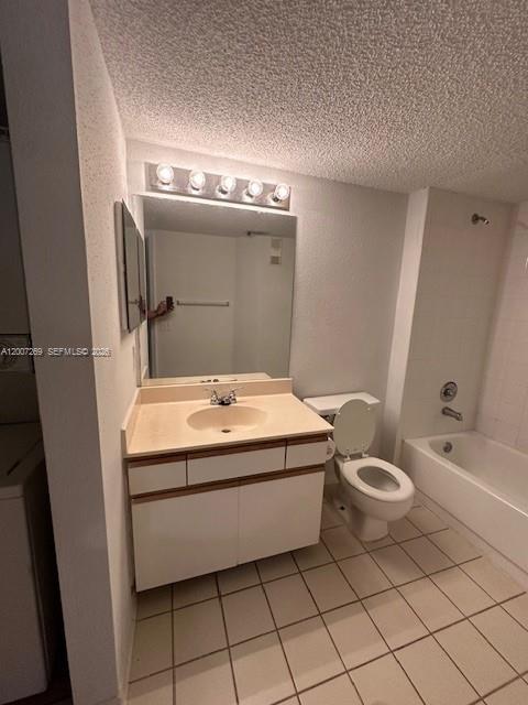 WINDWARD LAKES CONDO - Residential