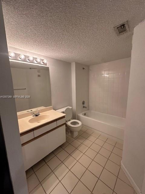 WINDWARD LAKES CONDO - Residential