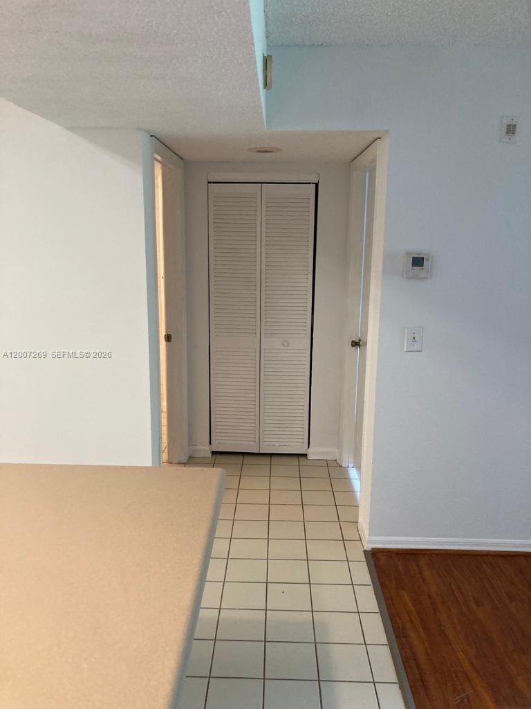 WINDWARD LAKES CONDO - Residential