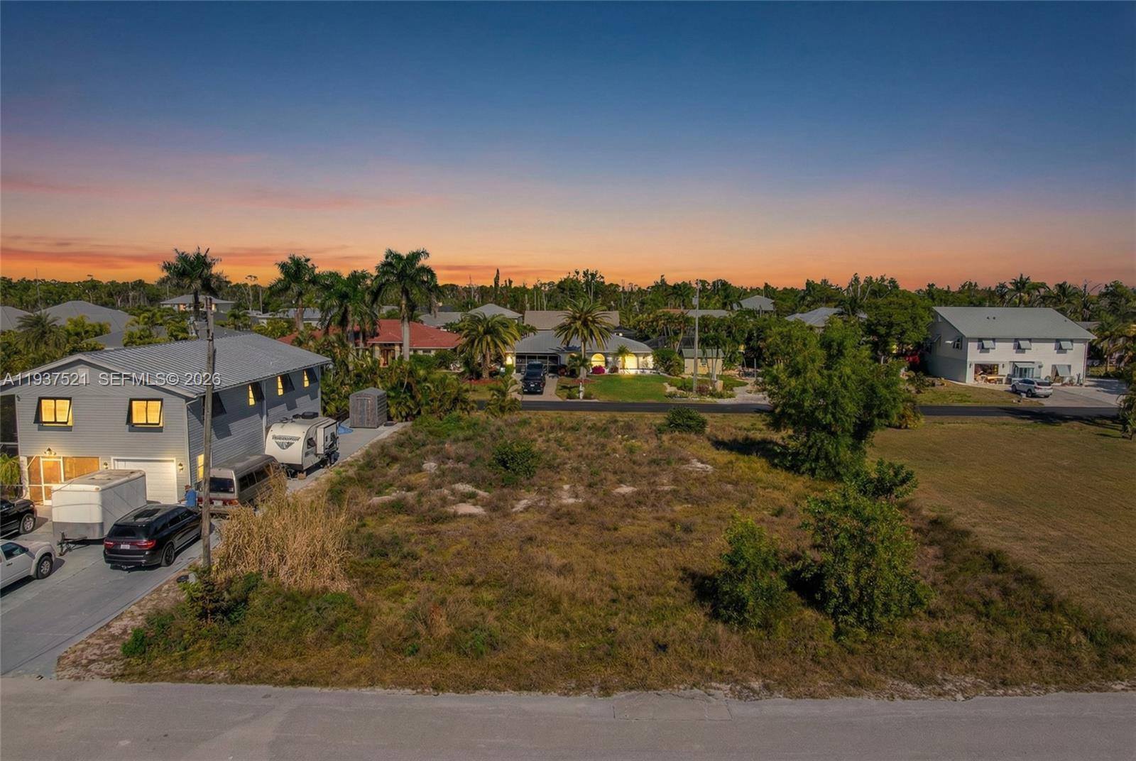 Manatee Bay - Land
