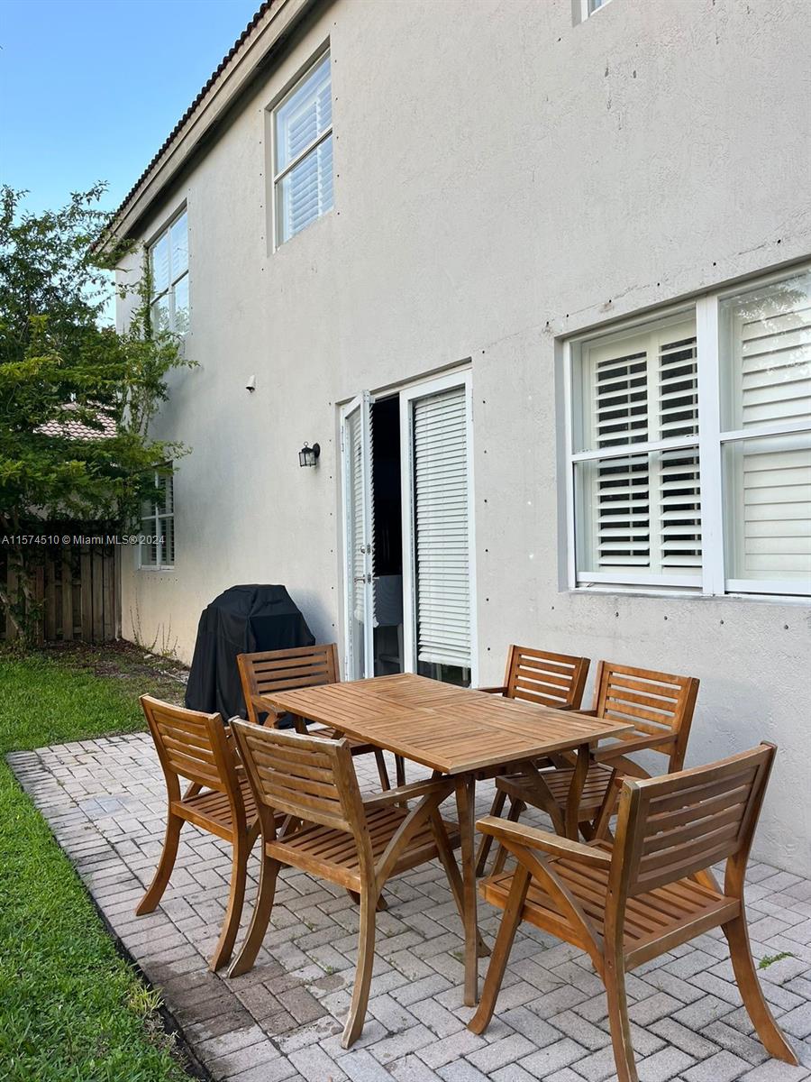 WELLINGTONS EDGE PAR 76 P - Residential Lease