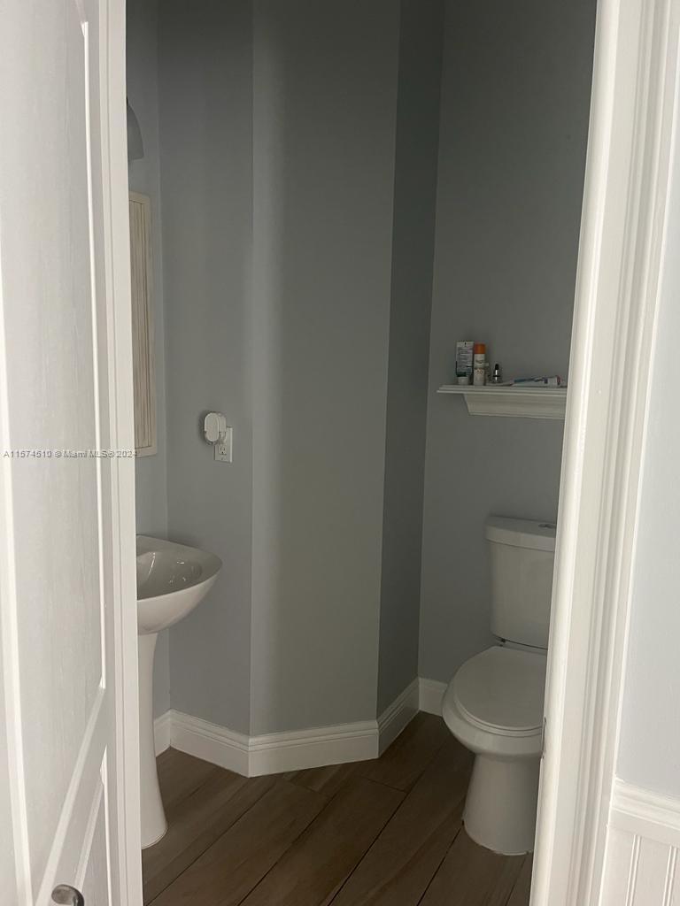 WELLINGTONS EDGE PAR 76 P - Residential Lease