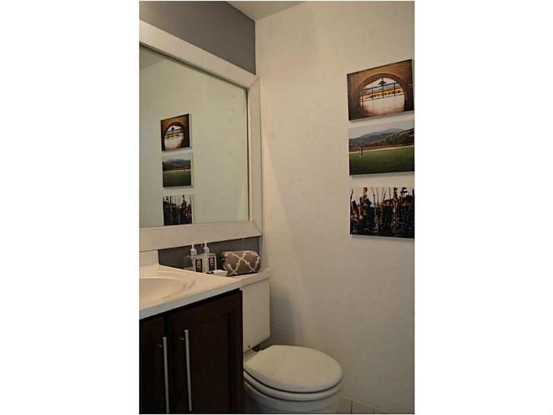 JACKSON PEACOCKS SUB 3-18 - Residential Lease