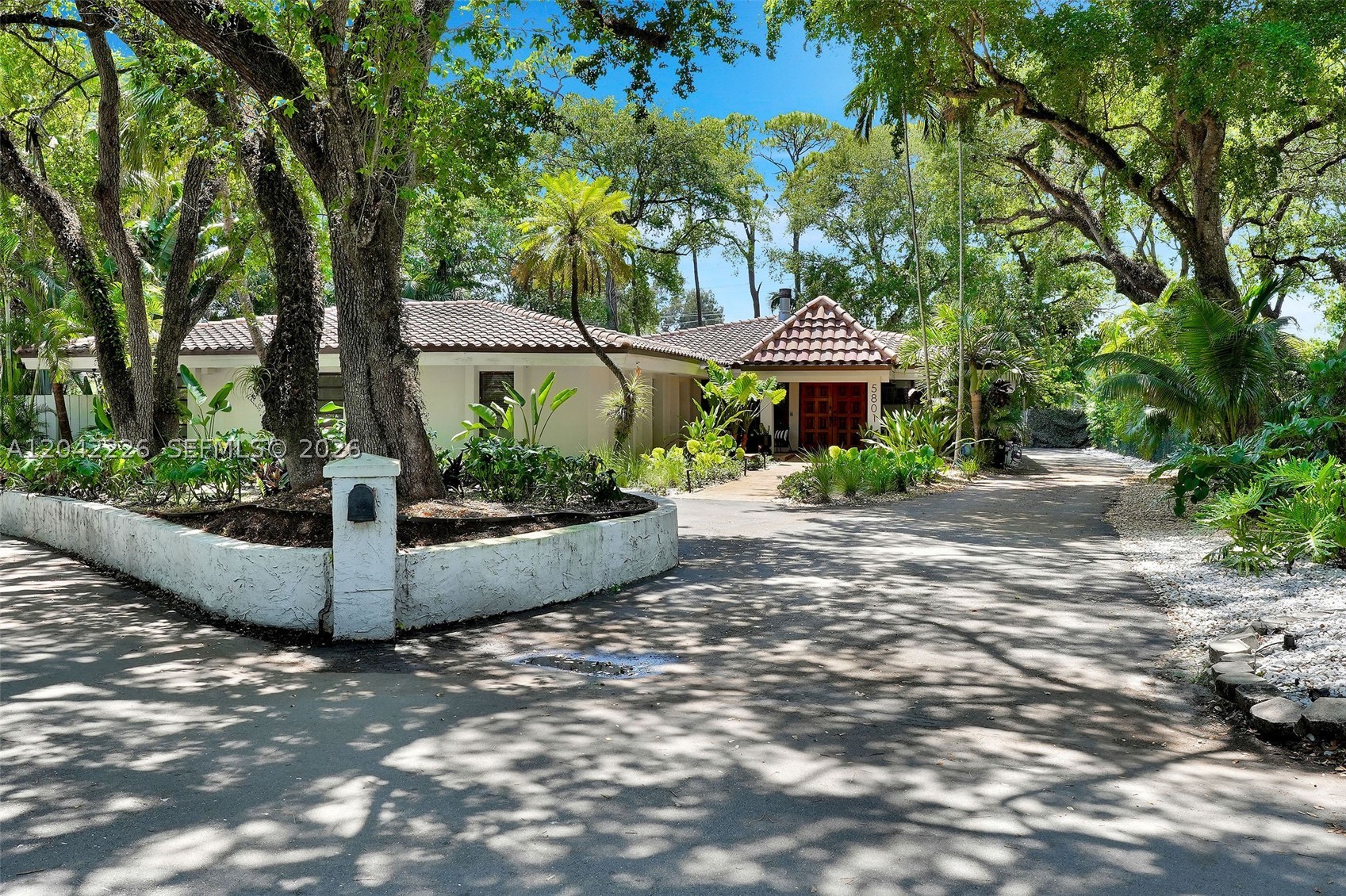 STIRLING OAKS ESTATES - Residential