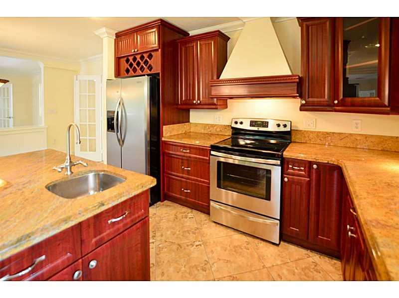 27 55 40 SOUTHWOOD 1ST AD - Residential