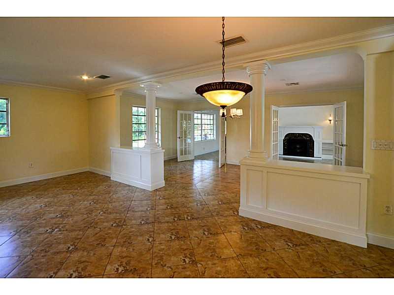 27 55 40 SOUTHWOOD 1ST AD - Residential